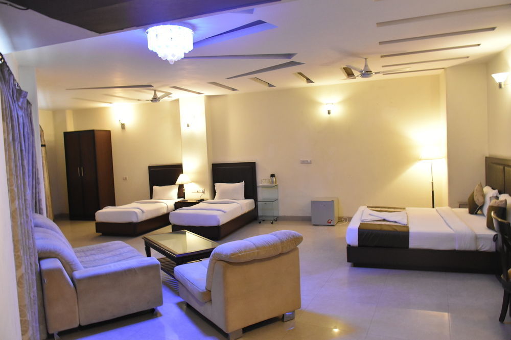 Hotel Alpine Tree New Delhi Eksteriør bilde