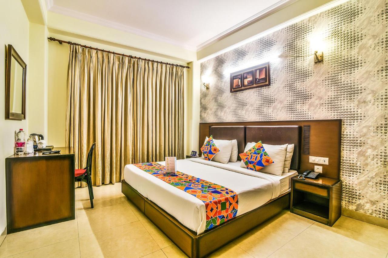 Hotel Alpine Tree New Delhi Eksteriør bilde