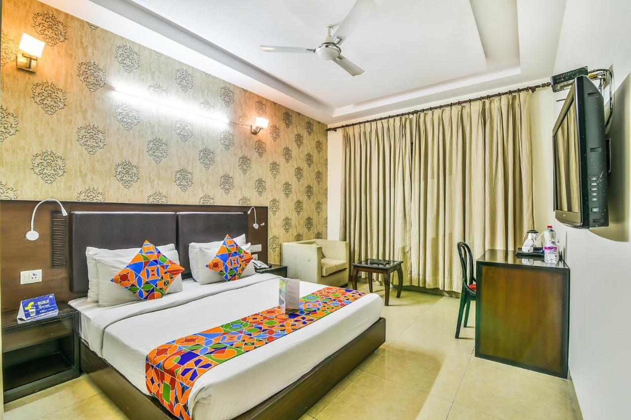 Hotel Alpine Tree New Delhi Eksteriør bilde