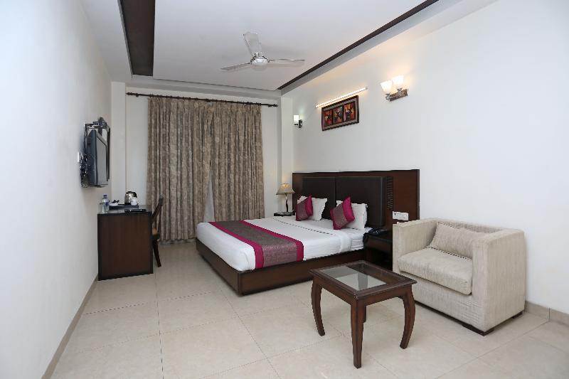 Hotel Alpine Tree New Delhi Eksteriør bilde